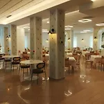 فندق Colonne 3*