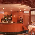 فندق Colonne 3*