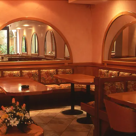 Colonne - Alihotels Hotel