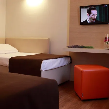 Colonne - Alihotels Hotel