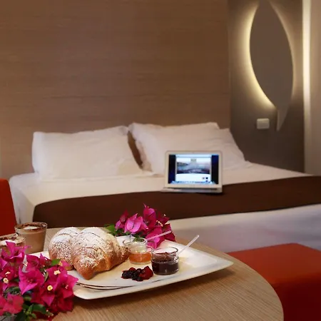 Colonne - Alihotels Hotel 3*