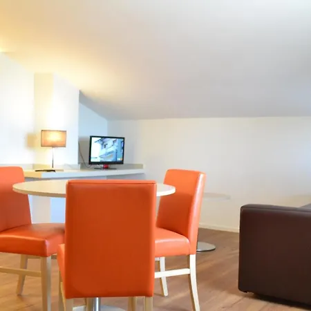 Colonne - Alihotels Hotel