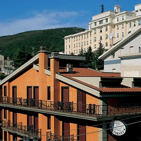 Colonne - Alihotels Hotel