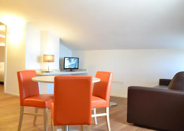 Colonne - Alihotels Hotel