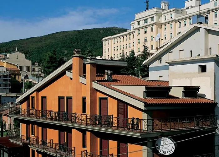 Colonne - Alihotels Hotel